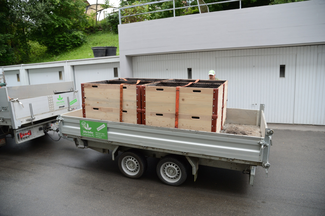 Aufstellen der Hochbeete