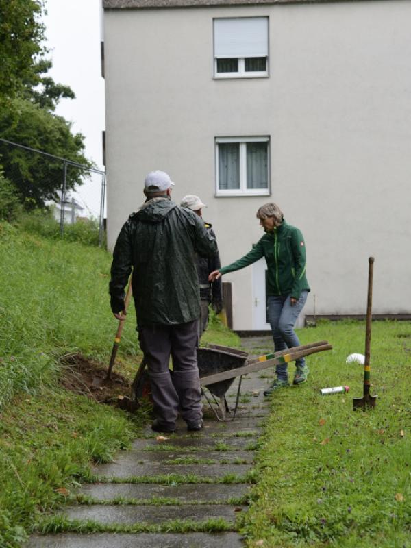 Aufstellen der Hochbeete